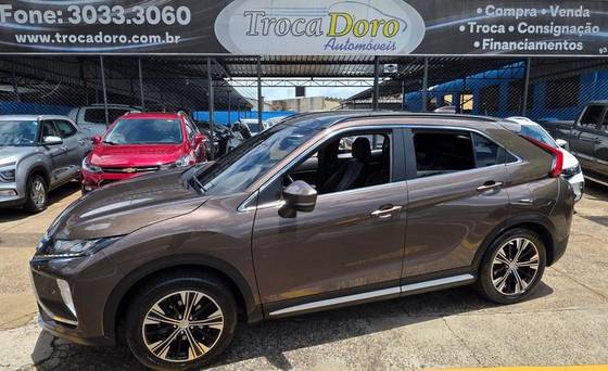 MITSUBISHI ECLIPSE CROSS 1.5 MIVEC TURBO GASOLINA HPE-S SPORT CVT MITSUBISHI ECLIPSE CROSS 1.5 MIVEC TURBO GASOLINA HPE-S SPORT CVT